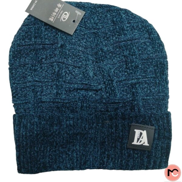 GORRO CON PIEL