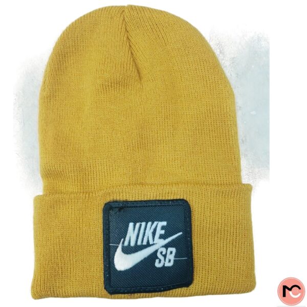 GORRO ROCKY
