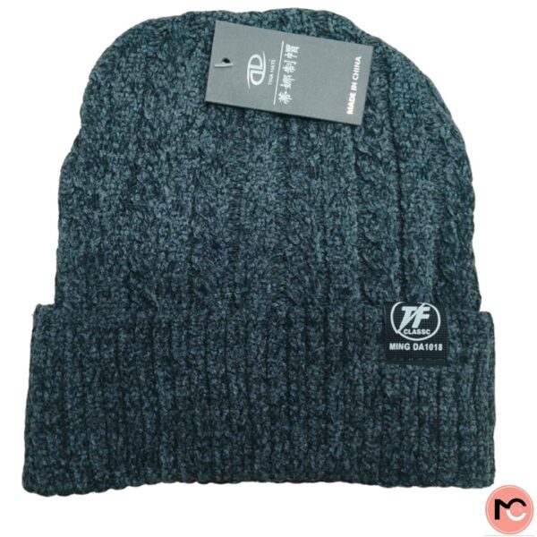GORRO CON PIEL