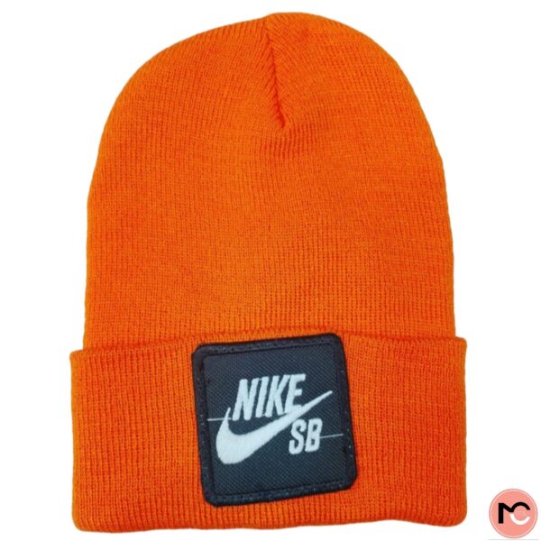 GORRO ROCKY