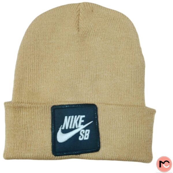 GORRO ROCKY