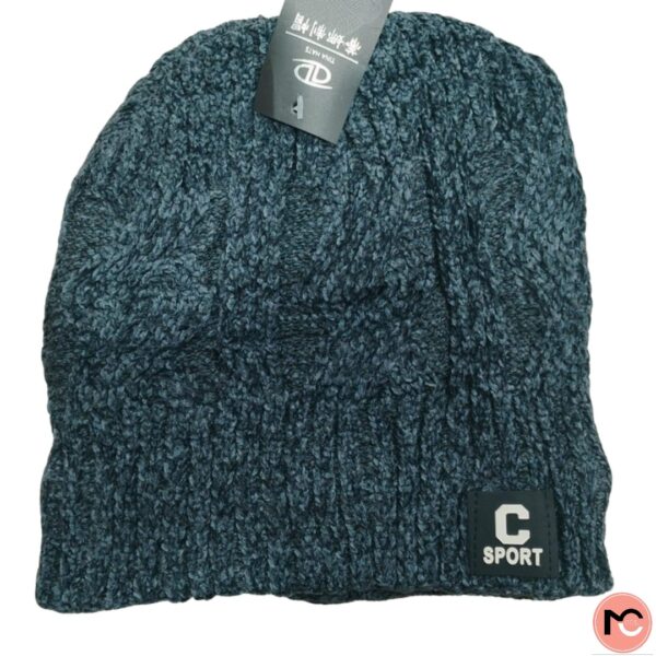 GORRO CON PIEL